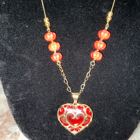 2. VTG INSPIRED CADMIUM GLASS HEART PENDANT & HEART LINK CHAIN, RED GLASS BEADS - Picture 4 of 7